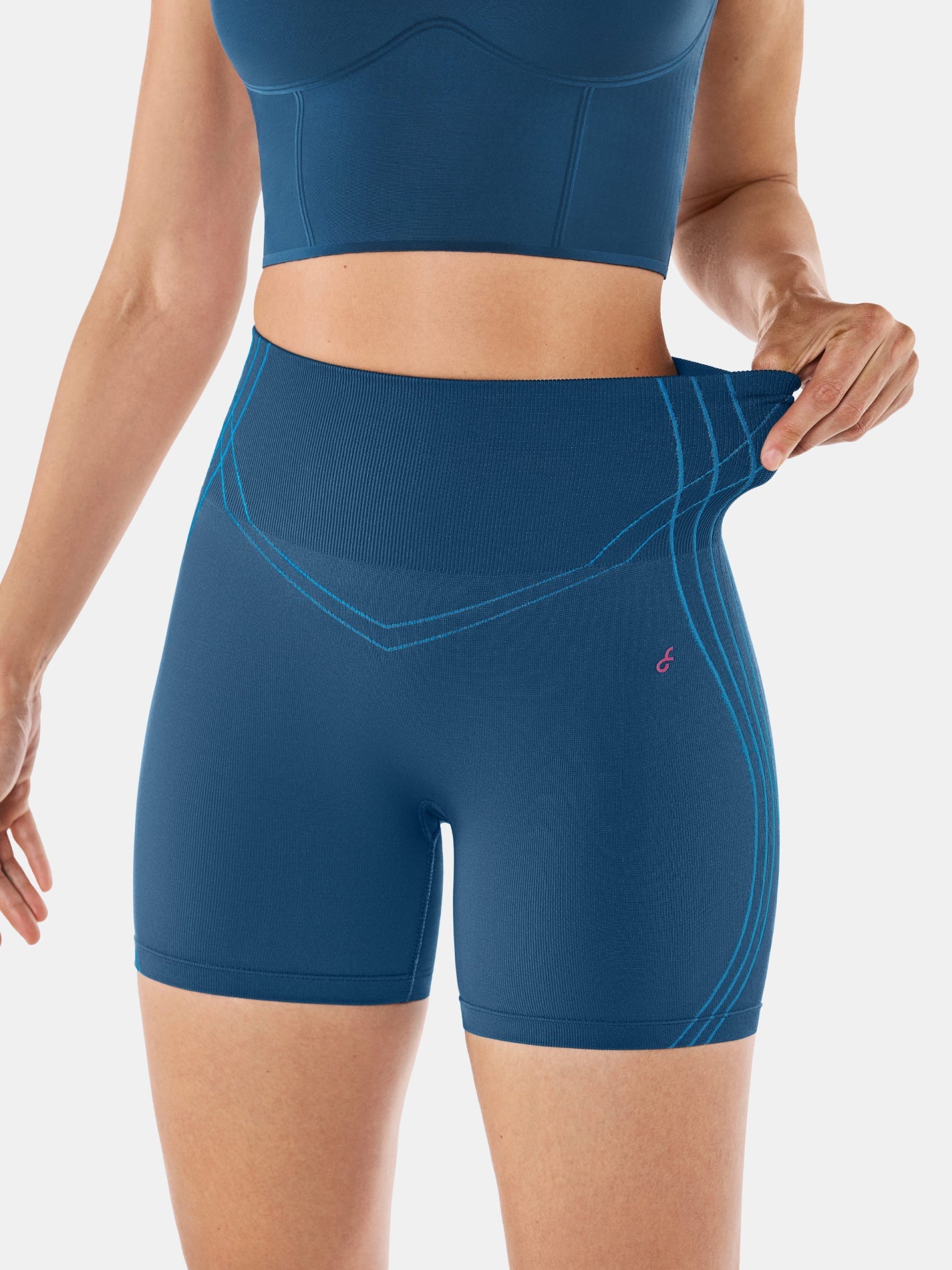FirmFiit Seamless 8" Biker Shorts